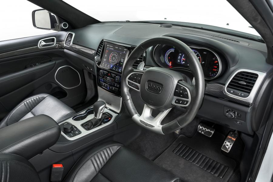Торпедо Jeep Grand Cherokee Trackhawk (WK2) 2019 года  (ZA) (фото 18 из 40)